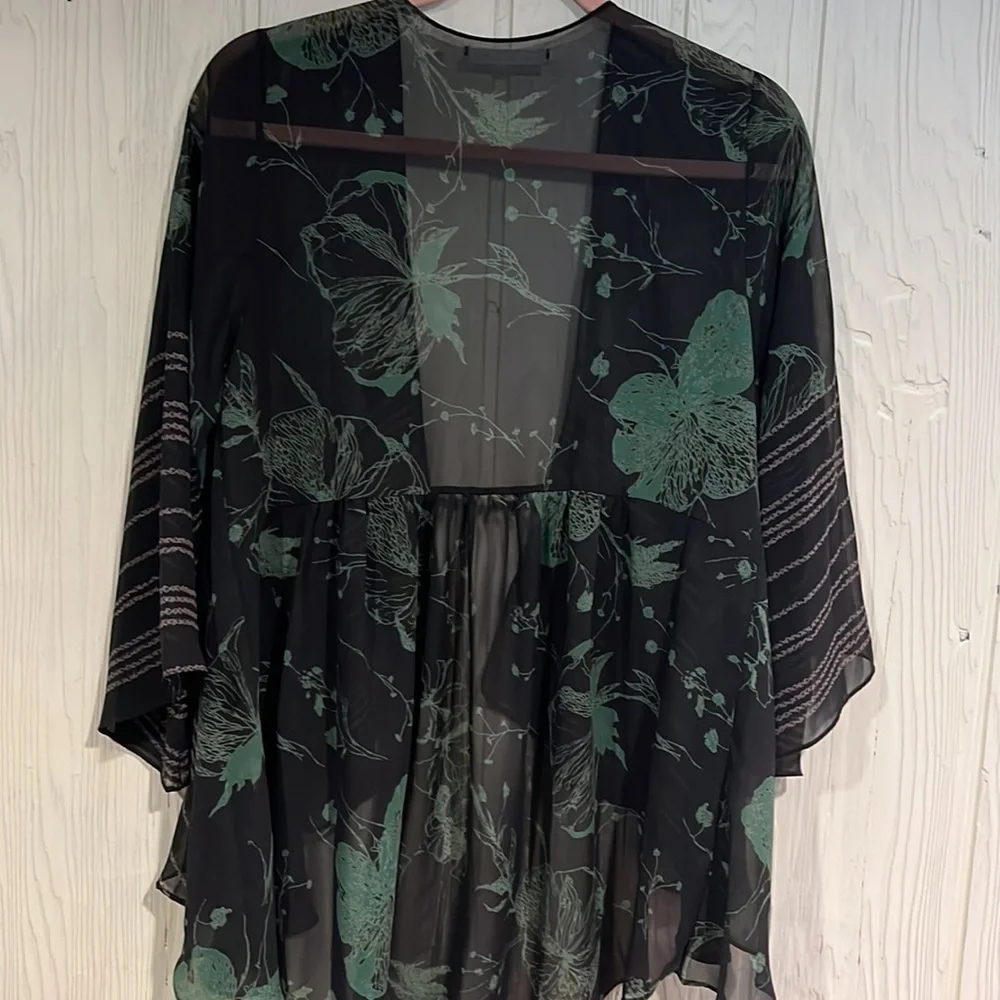 Chris & CAROL KIMONO SIZE SMALL